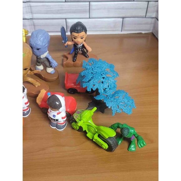 Toy Lot #A63 - Picture 5 of 8